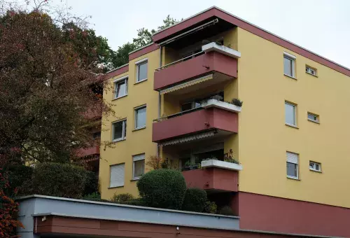Große Eigentumswohnung mit Balkon und Stellplatz in Saarbrücken Eschberg