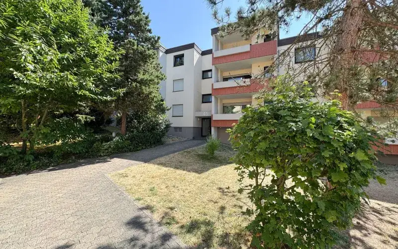 Erfolgreich vermittelte Immobilie: Gemütliche 2-Zimmerwohnung mit Balkon & Tiefgaragenstellplatz - Eschberg