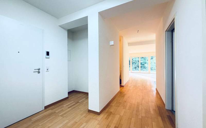 Großzügige 3-Zimmer-Wohnung mit Balkon und Grünblick in Alt-Saarbrücken – Titelbild