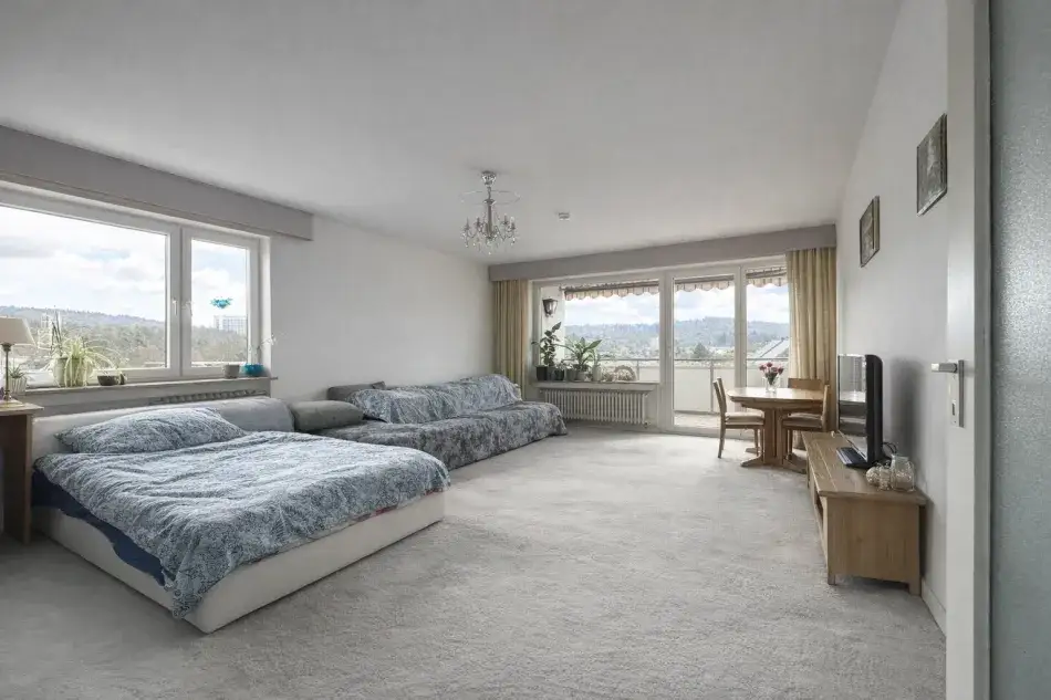 Vermietete 3-Zimmer-Wohnung mit Loggia, Aufzug und Einzelgarage in guter Lage von Homburg – Wohnen